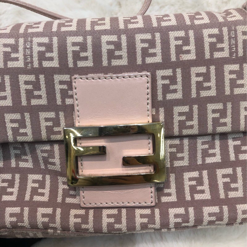 FENDI 淡粉色法棍方伴手袋 XC119-14