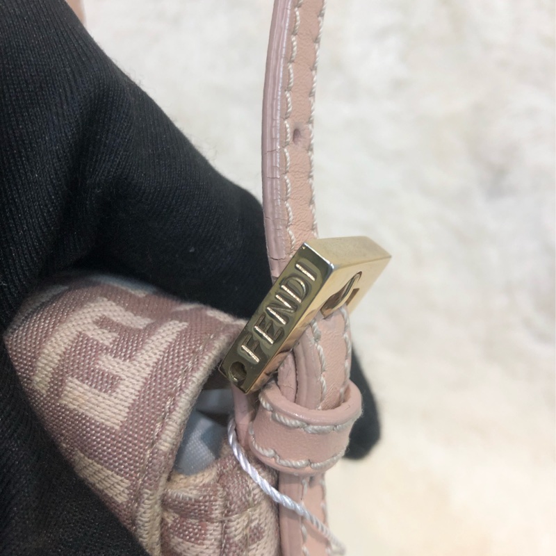 FENDI 淡粉色法棍方伴手袋 XC119-20