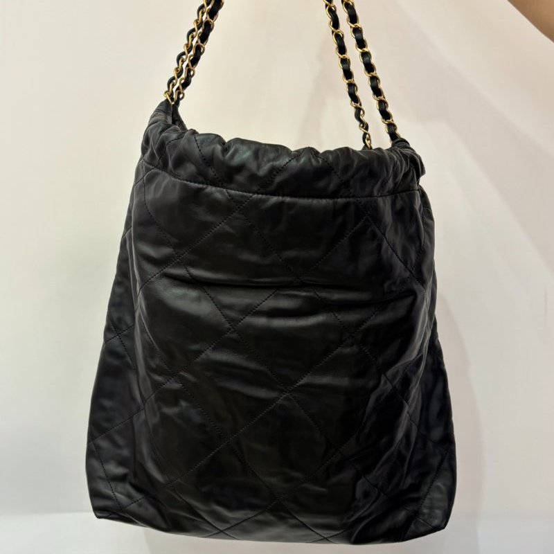 CHANEL黑牛皮白字22 Bag-大-3