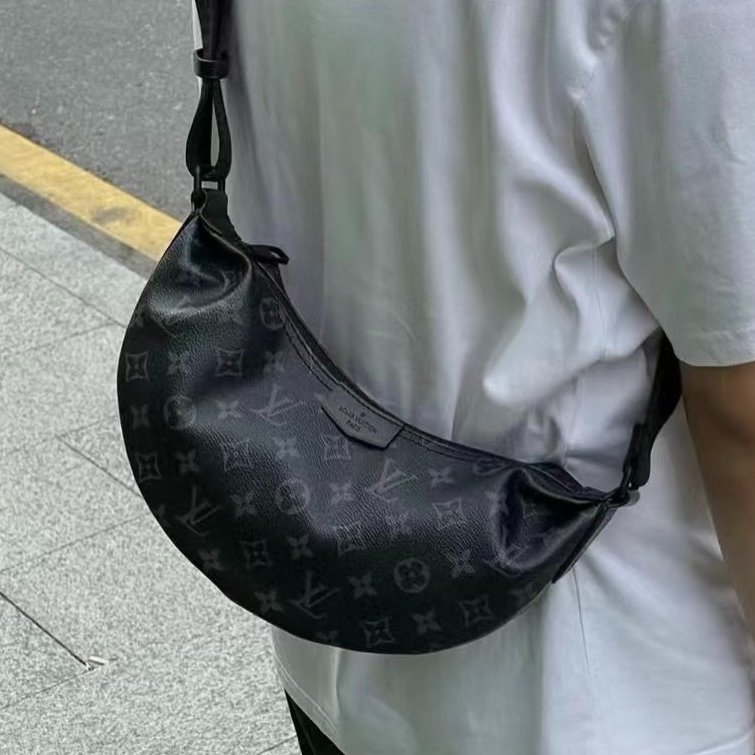 LV 全新Hamac Bag PM彎月包-0