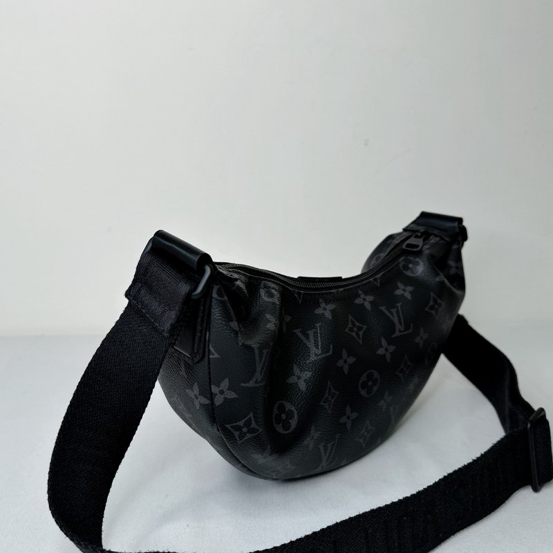 LV 全新Hamac Bag PM彎月包-6