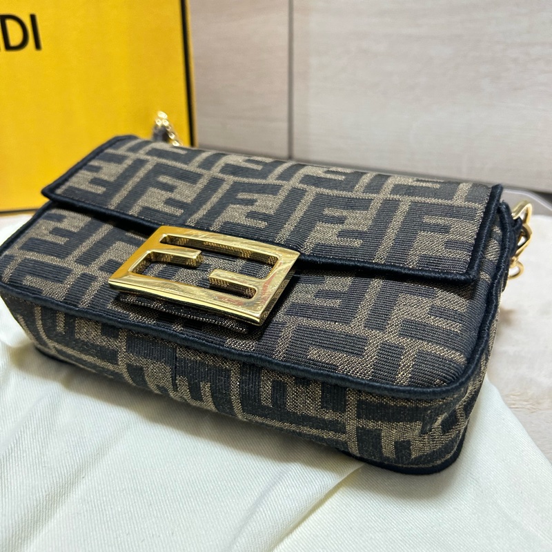 #大全配 附購證 FENDI 芬迪 棕色 花帆布 Mini Baguette 單肩包 兩用包 老花法棍包-6