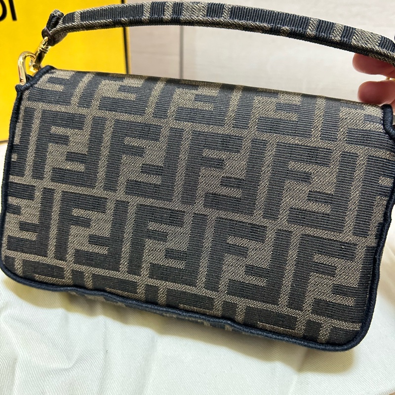 #大全配 附購證 FENDI 芬迪 棕色 花帆布 Mini Baguette 單肩包 兩用包 老花法棍包-9