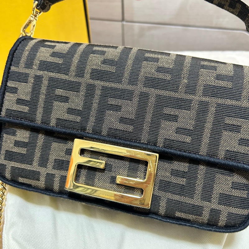 #大全配 附購證 FENDI 芬迪 棕色 花帆布 Mini Baguette 單肩包 兩用包 老花法棍包-26