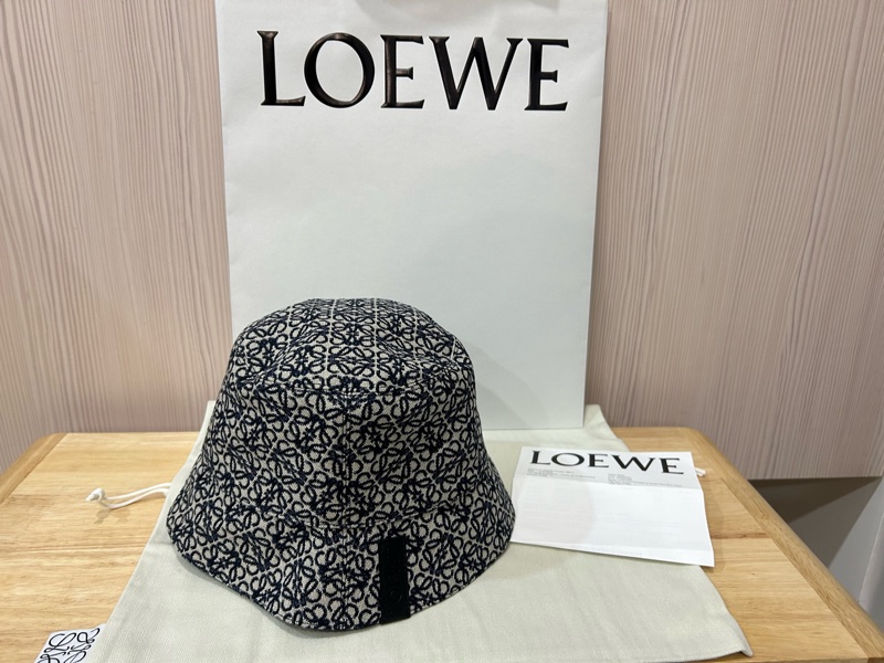 #全新附購證 Loewe緹花雙面漁夫帽 尺寸58-0