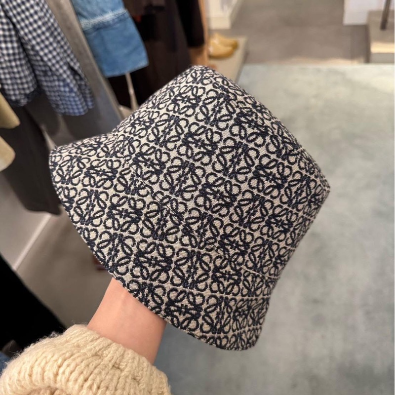 #全新附購證 Loewe緹花雙面漁夫帽 尺寸58-7