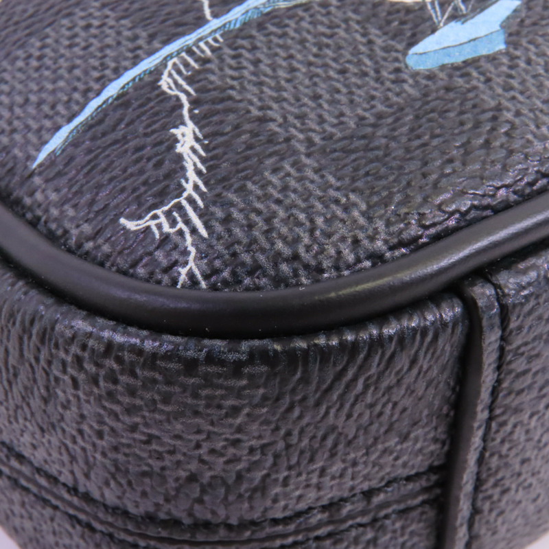 LOUIS VUITTON Damier Graphite Danube Slim肩背袋-9