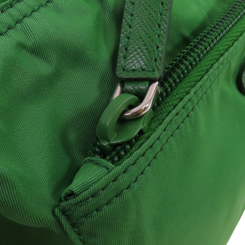 PRADA 尼龍Tessuto Cosmetic Bag Small銀扣手拿包-7
