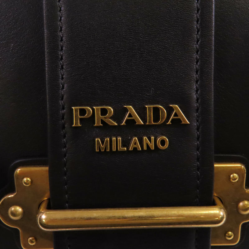 PRADA 牛皮皮革City Bag金扣肩背袋-16