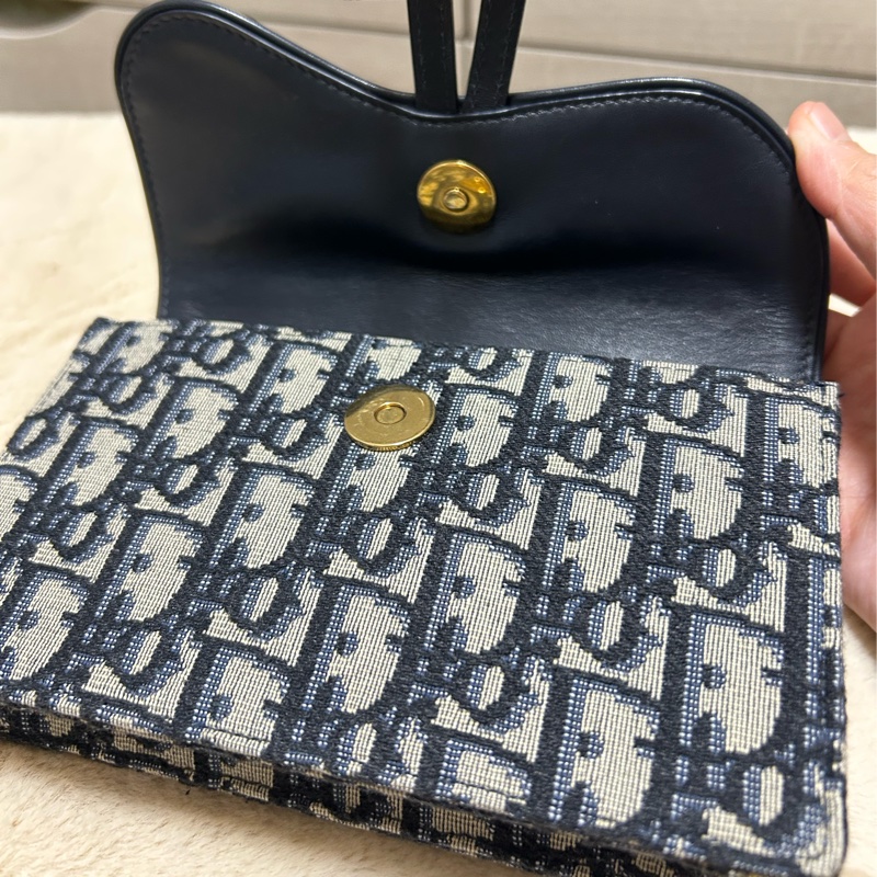 Dior迪奧 saddle 老花藍色刺繡馬鞍包單肩腰包  手拿包-11
