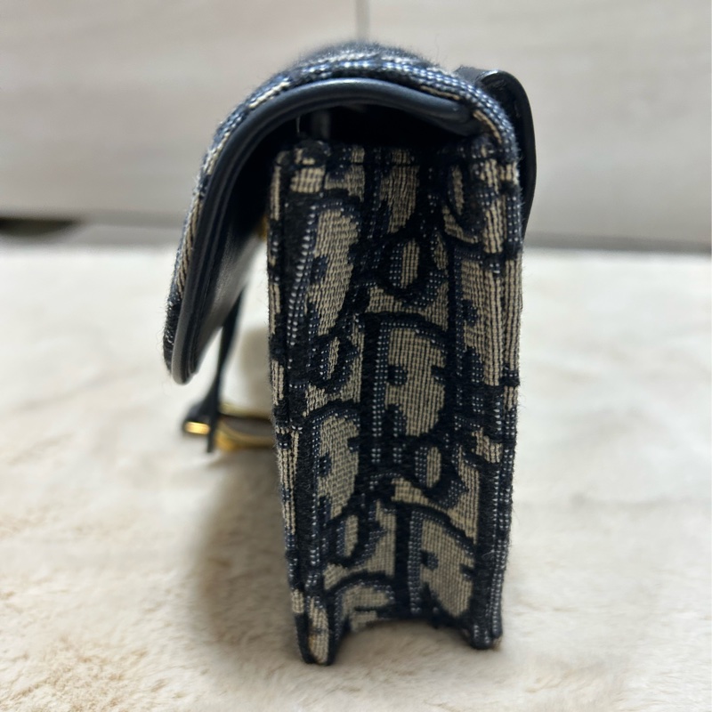 Dior迪奧 saddle 老花藍色刺繡馬鞍包單肩腰包  手拿包-16