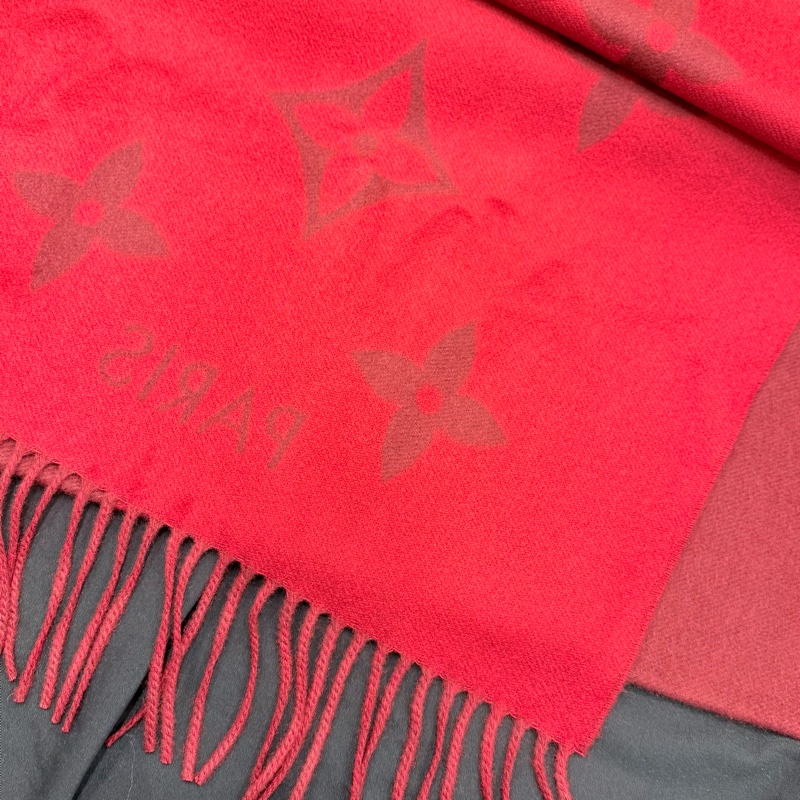 LV紅色滿版老花圍巾-2