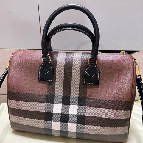 #近新 BURBERRY 巴寶莉 經典格紋皮革中型手提/斜背包(暗樺木棕色)