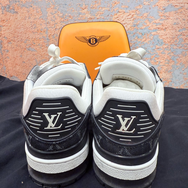 LV TRAINER熊貓配色休閒鞋/39-2