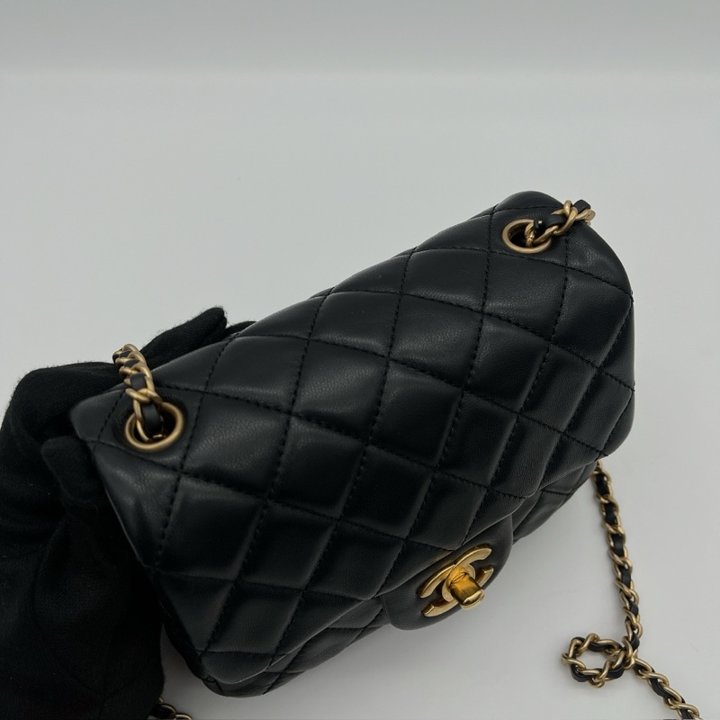 Chanel 小方胖金球鏈包-1