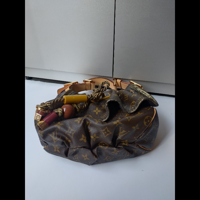 LV 限量老花小瑪丹娜包-7