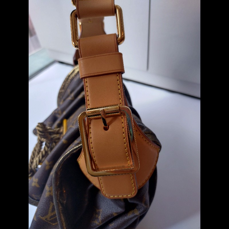 LV 限量老花小瑪丹娜包-12