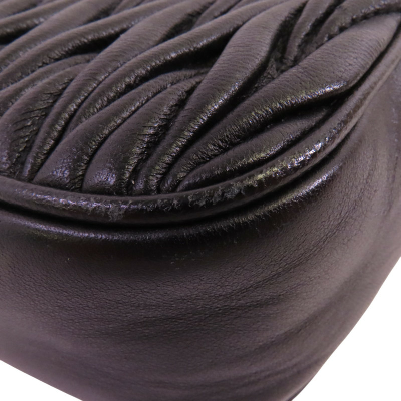 Miu Miu 羊皮皮革Shoulder Bag金扣肩背袋-13