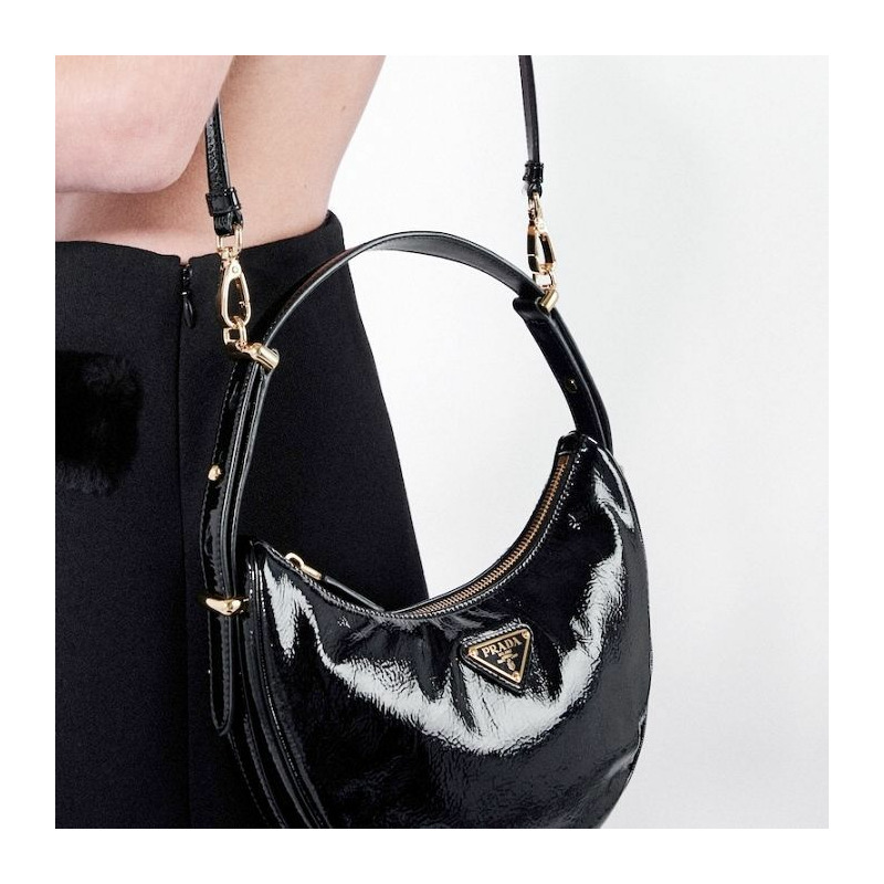 PRADA Arche Naplack漆皮肩包 F0002-10