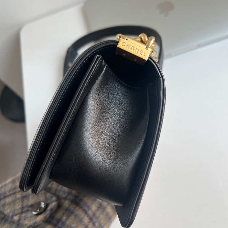 ✨Chanel 黑金Leboy 小號晶片款 99新🖤-6