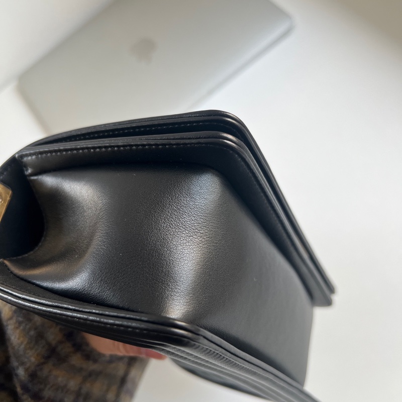 ✨Chanel 黑金Leboy 小號晶片款 99新🖤-11