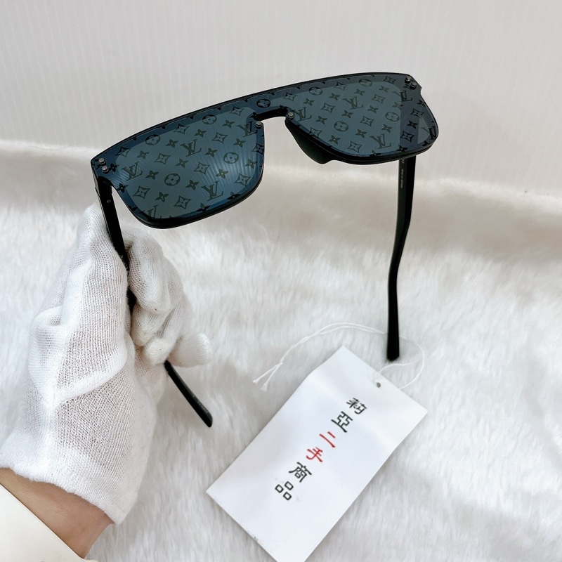 莉亞精品♡ LV 滿版老花墨鏡 二手-6