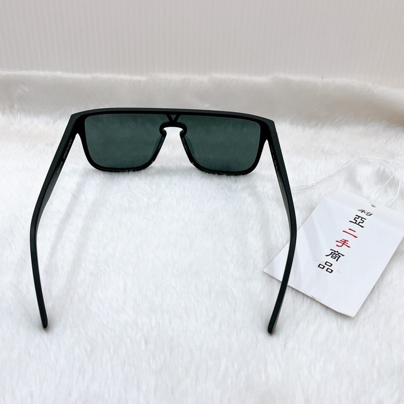 莉亞精品♡ LV 滿版老花墨鏡 二手-7