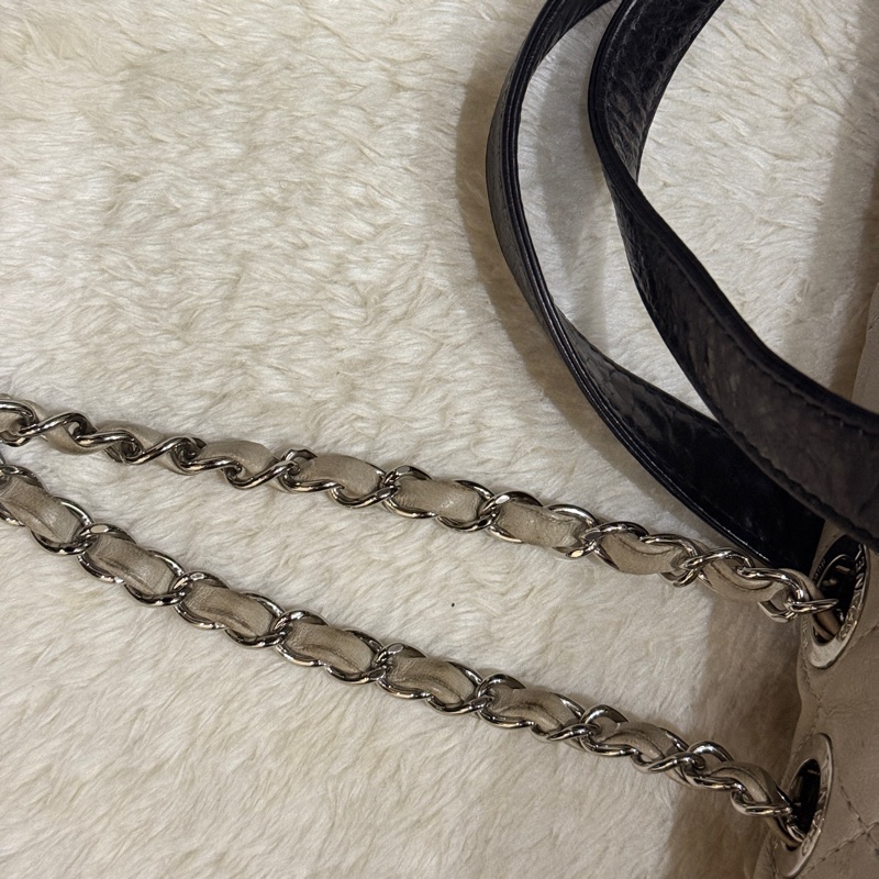 好看的實用款🖤CHANEL 香奈兒 蠟光牛皮 黑色肩背 手提 托特包-32