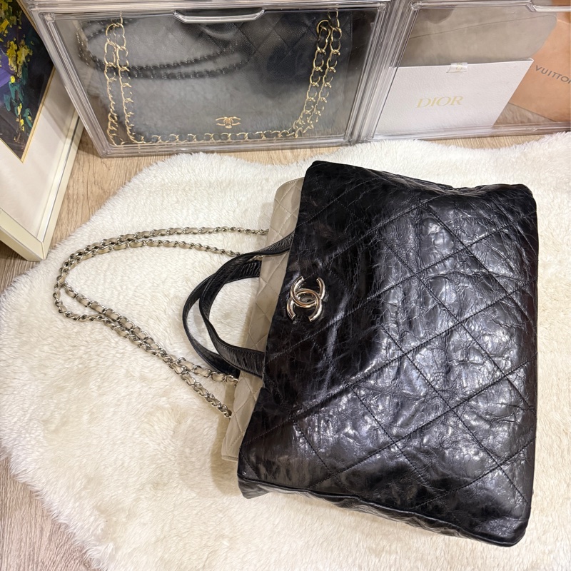 好看的實用款🖤CHANEL 香奈兒 蠟光牛皮 黑色肩背 手提 托特包-36