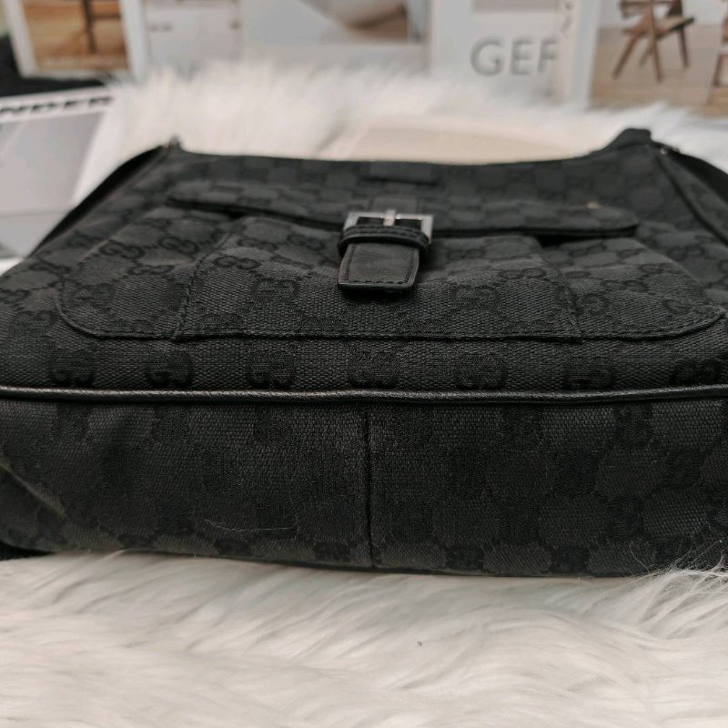 Gucci Black GG Canvas and Leather Crossbody Bag-3
