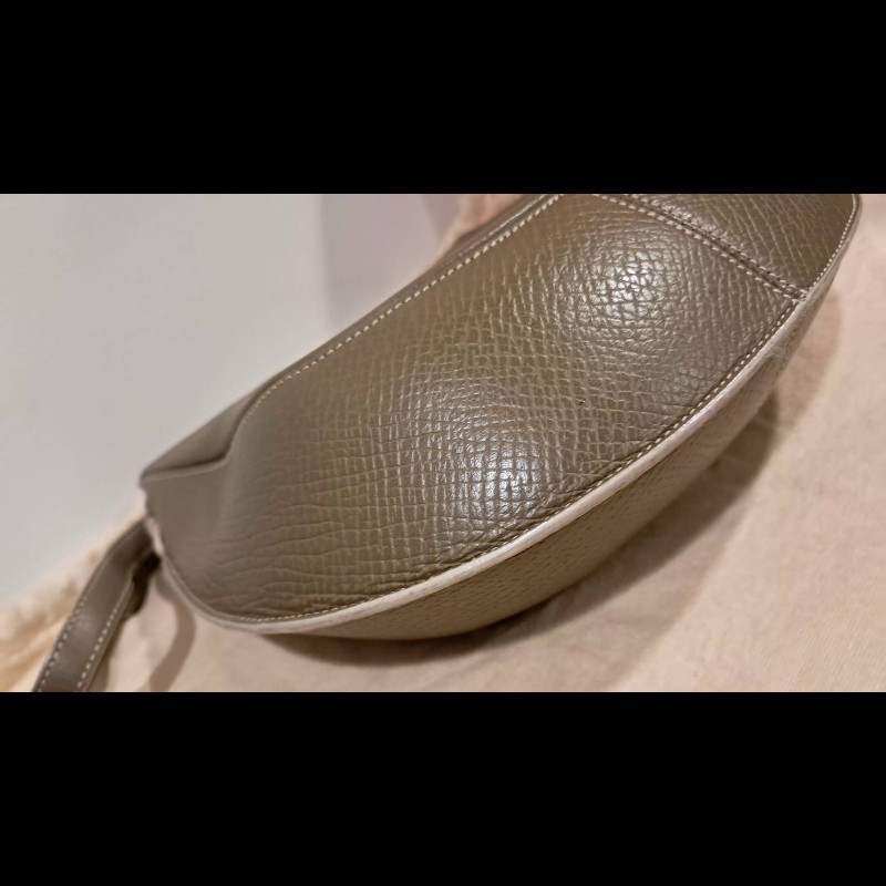 Loewe稀有皮革復古肩背腋下包-8