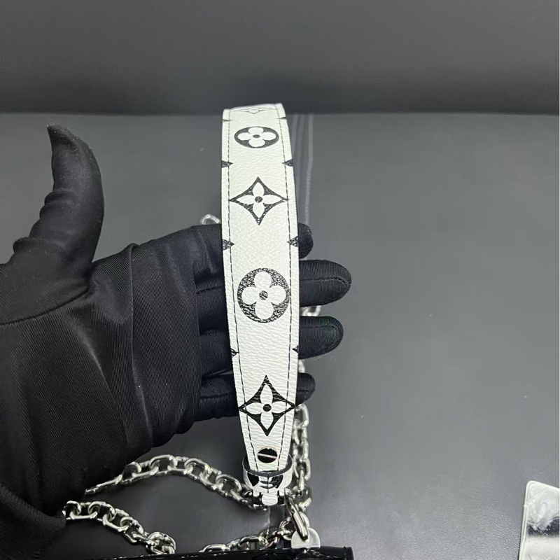 Louis Vuitton Twist small 小號扭扭包-12