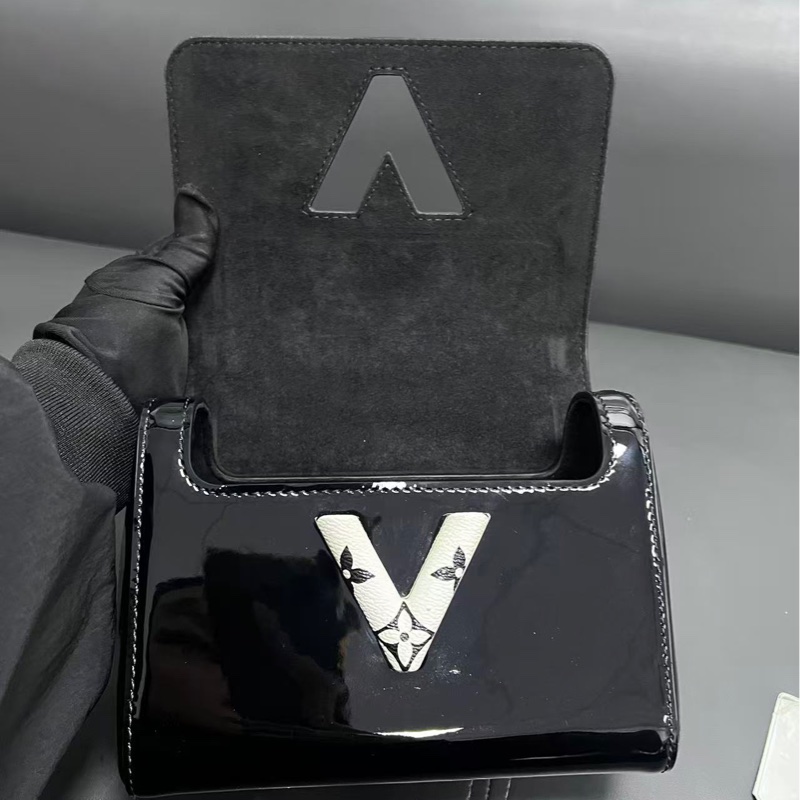 Louis Vuitton Twist small 小號扭扭包-15