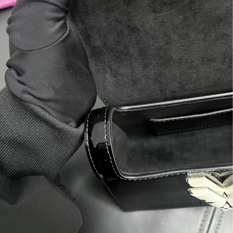 Louis Vuitton Twist small 小號扭扭包-18