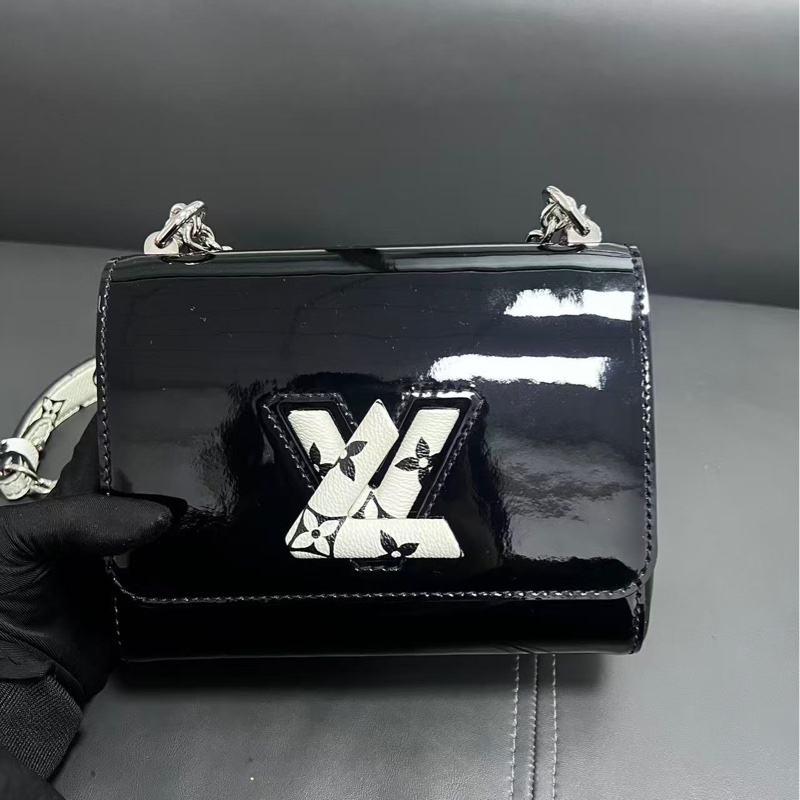 Louis Vuitton Twist small 小號扭扭包-1
