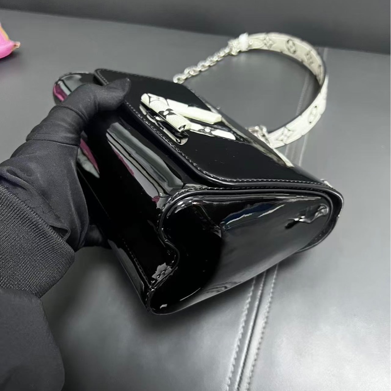 Louis Vuitton Twist small 小號扭扭包-8
