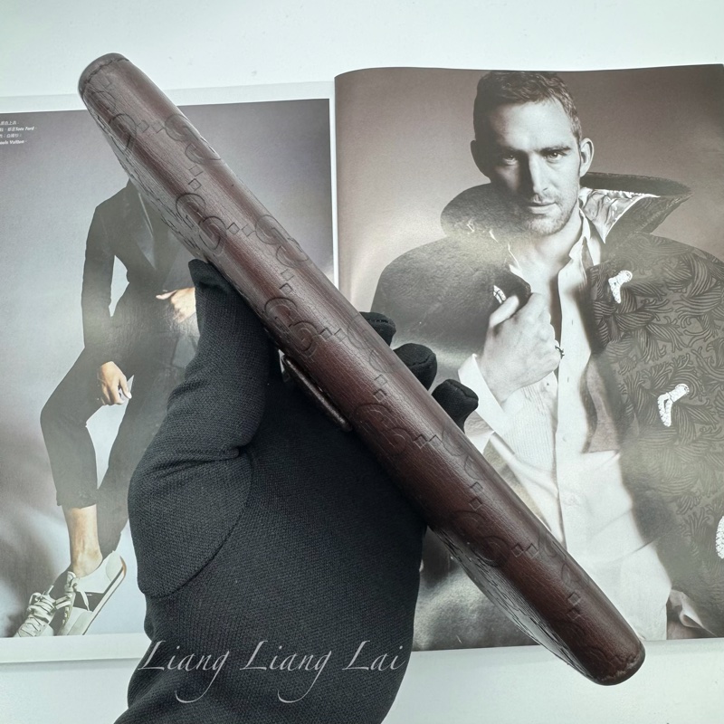 GUCCI 古馳 Guccissima 壓紋深咖啡色扣式長夾-19