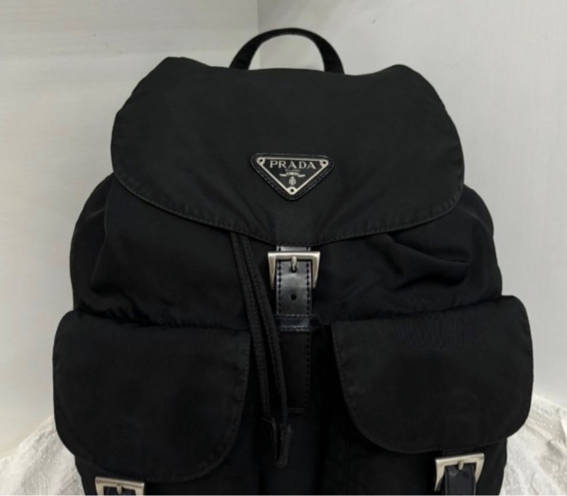 Prada 後背包 30*16*38-0