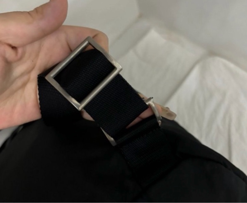 Prada 後背包 30*16*38-4