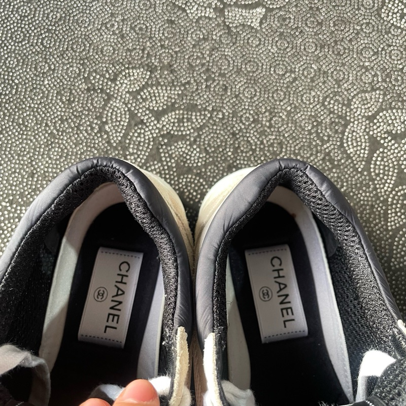 02070 chanel黑白運動鞋37碼無盒無附件 成色新，磨損小，鞋標掉了一隻不影響鑒定-5