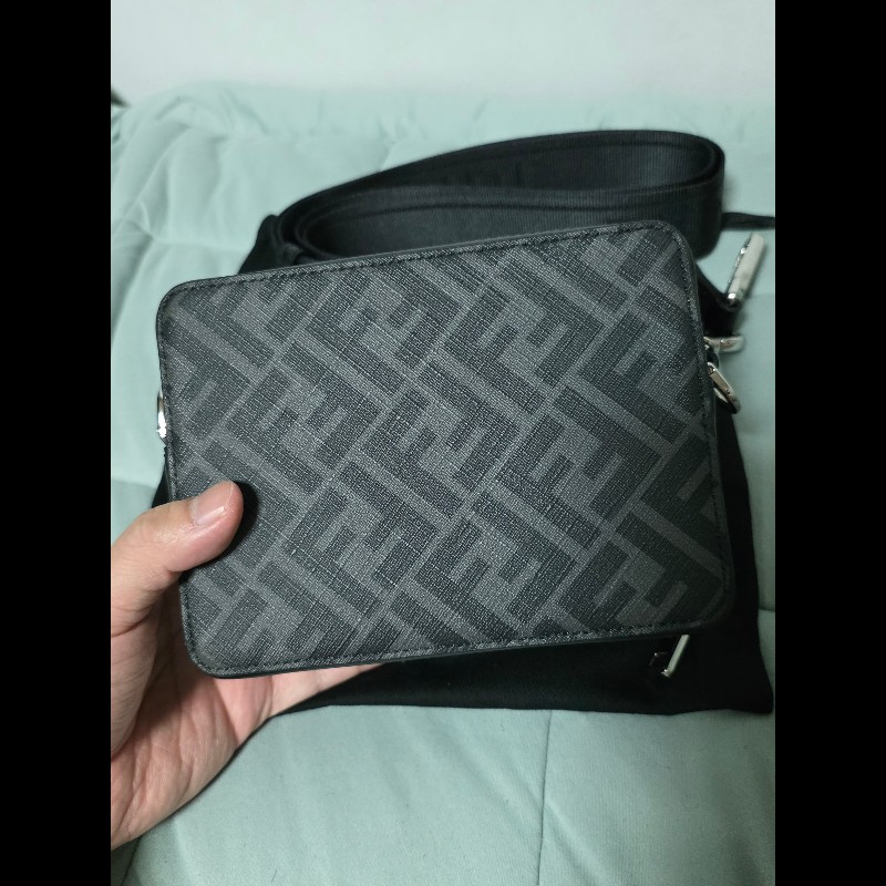 Fendi 老花相機包-2