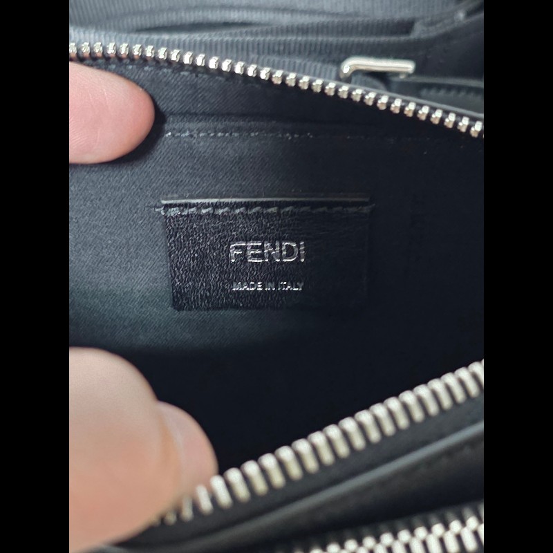 Fendi 老花相機包-8