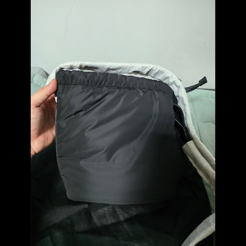 Saint Laurent YSL 尼龍束口水桶包-1