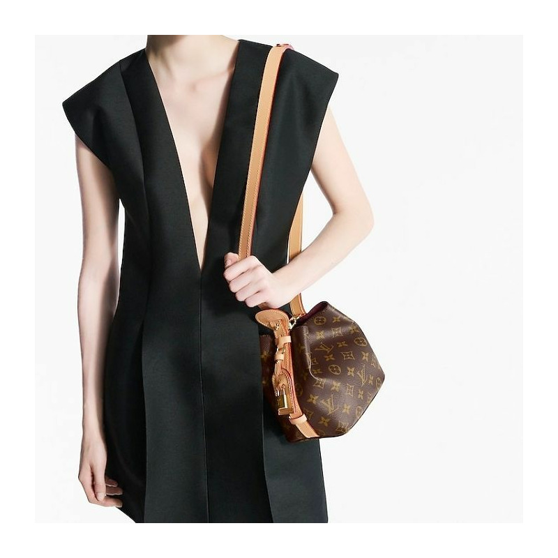 LOUIS VUITTON All In BB M12925-8