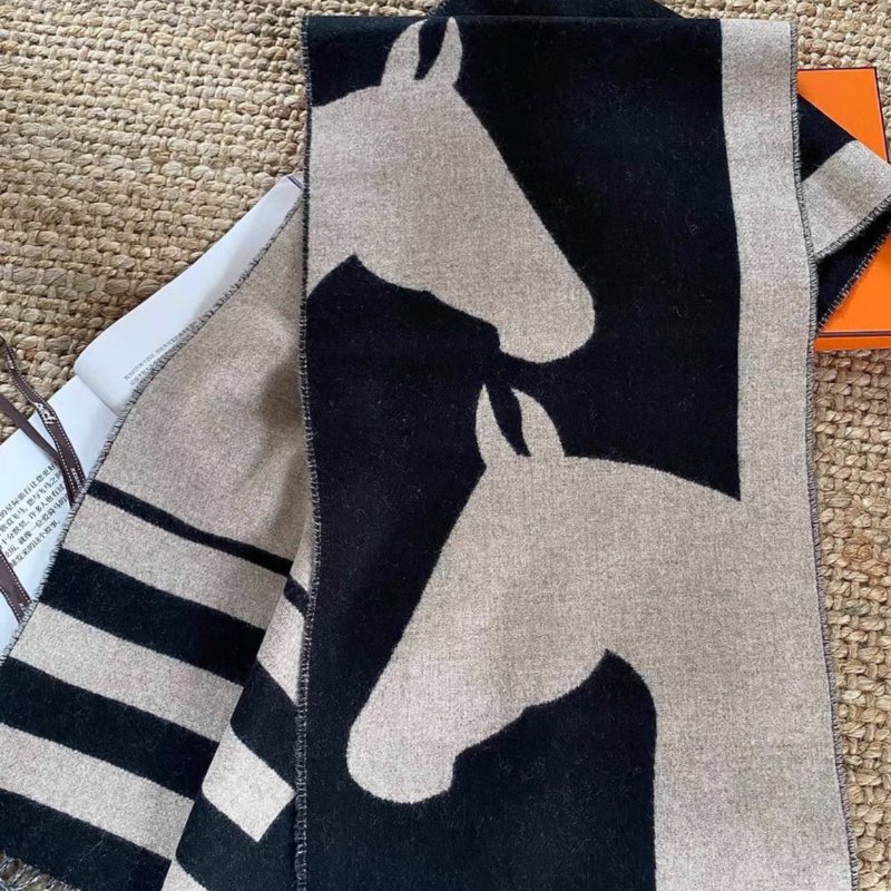 hermes 馬頭羊絨黑色圍巾拼色圍巾全新配件盒子吊牌-1