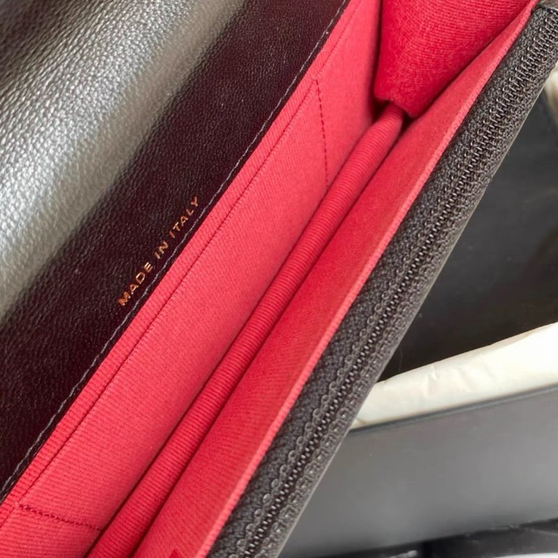 chanel 黑金羊皮19bag腰包mini woc,芯片款 17*10*4cm 98新配件塵袋盒子-2