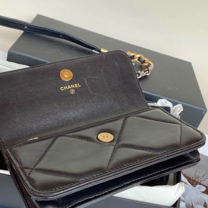 chanel 黑金羊皮19bag腰包mini woc,芯片款 17*10*4cm 98新配件塵袋盒子-3