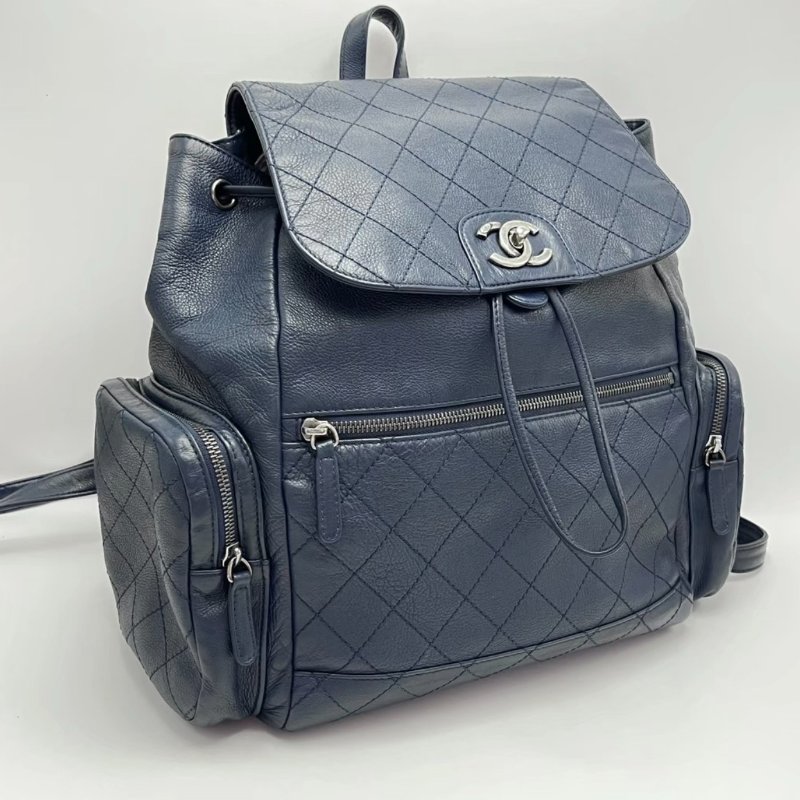 CHANEL 藍銀抽繩翻蓋後背包 28*32*17 98新配件保卡-4