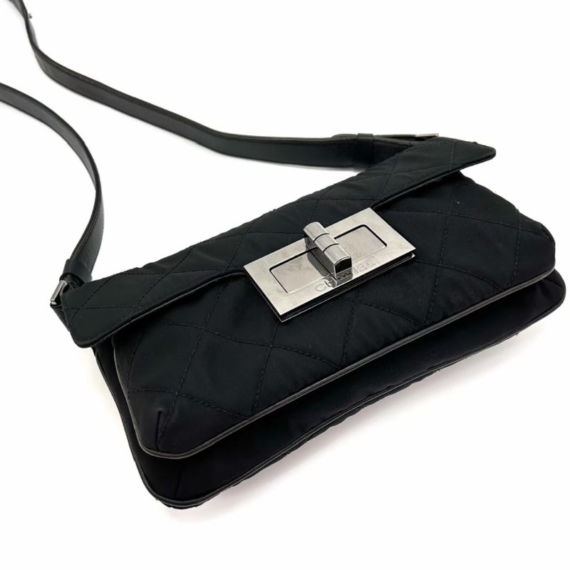 CHANEL 黑色銀扣肩背斜背包 27*15*4 98新配件塵袋保卡-3