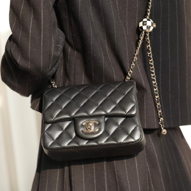獨特限量款🈶購證😍Chanel香奈兒早春渡假系列黑金全皮足球方胖子鏈條包⚽️-4